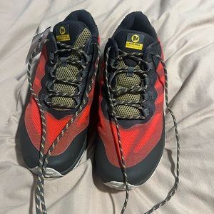 Men’s hiking shoes size 13